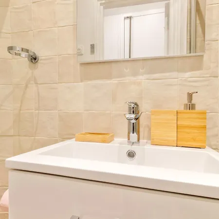 Raspail 3 - Lb - Cosy For 4 Pers In Heart Of Appartement Parijs